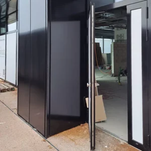 renov-facades-ventilees-Bussigny-cassette-metallique-avant-pose-de-niche